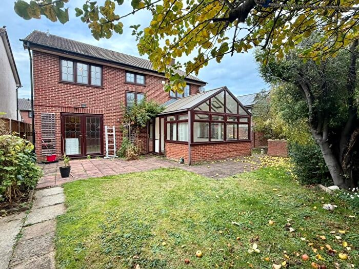 4 Bedroom Detached House To Rent In Jutland Close, Wokingham, RG41