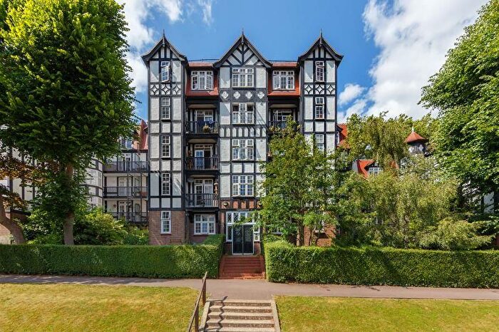 1 Bedroom Flat To Rent In Hollylodge Mansions, Highgate, London, N6