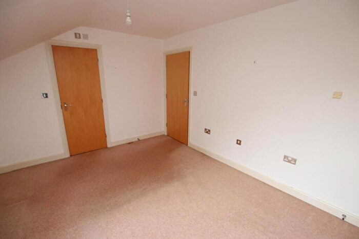 2 Bedroom Flat For Sale In Silver Street, Reading, RG1