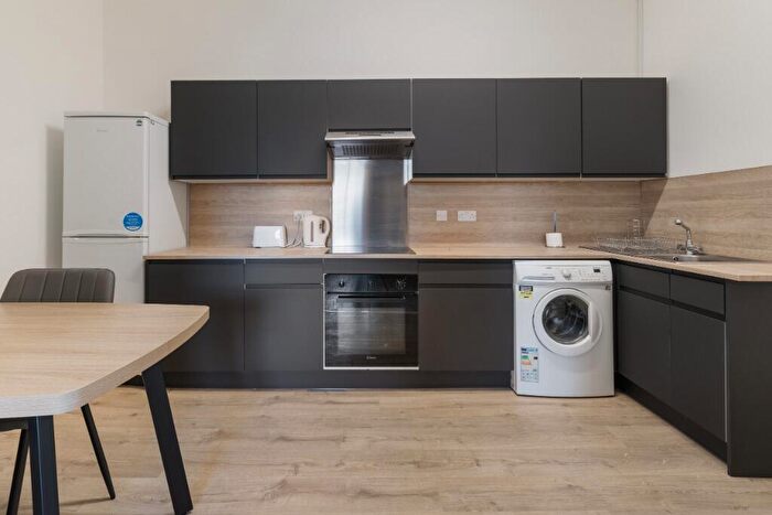 4 Bedroom Flat To Rent In King Street, Stirling Town, Stirling, FK8