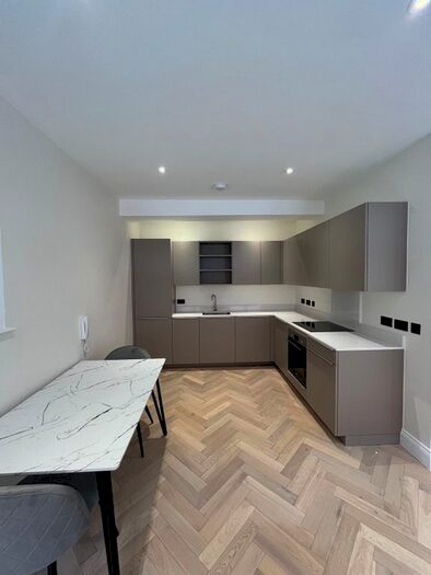 2 Bedroom Flat To Rent In Cox Street, Birmingham, B3