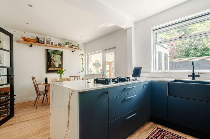 4 Bedroom Detached House For Sale In Cramond Gardens, Edinburgh, EH4