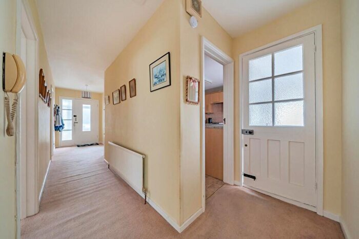3 Bedroom Bungalow For Sale In Empress Drive, Chislehurst, BR7