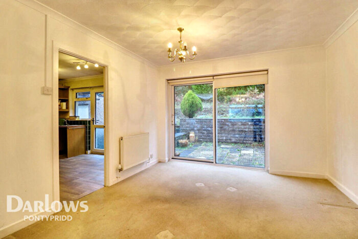 3 Bedroom Semi-Detached Bungalow For Sale In Lanwood Road, Pontypridd, CF37