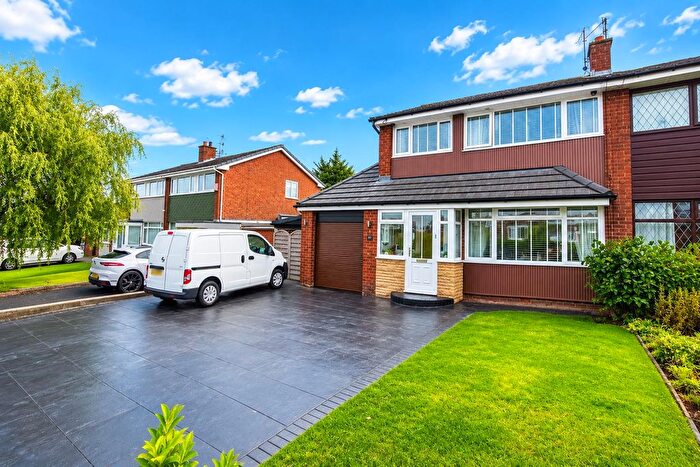 3 Bedroom Semi-Detached House For Sale In Cherryclough Way, Blackburn, BB2