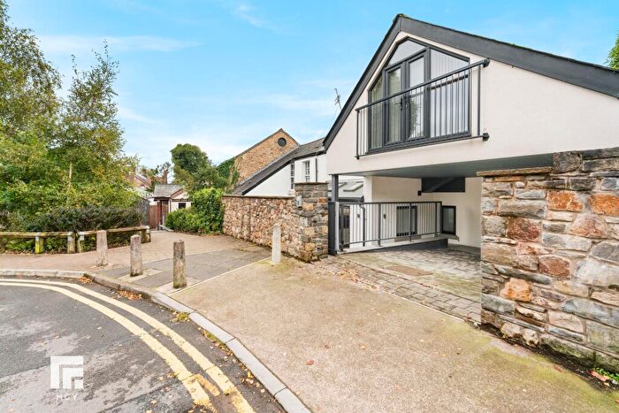 3 Bedroom House For Sale In Chapel Street, Cardiff, CF5
