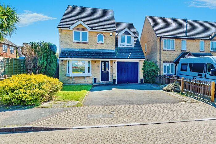 3 Bedroom Detached House For Sale In Montague Drive, Caterham, Surrey, CR3