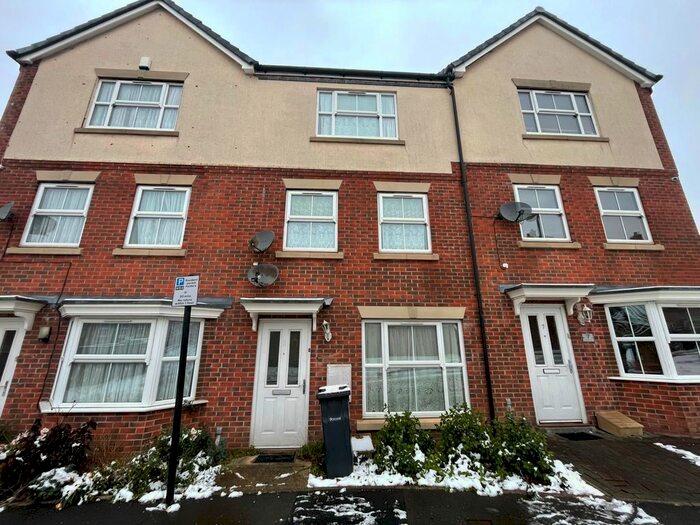 4 Bedroom Terraced House To Rent In Creed Way, West Bromwich, B70