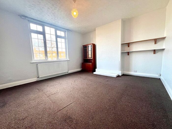 1 Bedroom Flat To Rent In Faircross Mansions, Barking, IG11