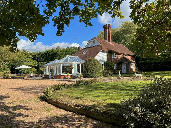 5 Bedroom Farmhouse For Sale In Tenterden Road, Biddenden, Ashford, TN27