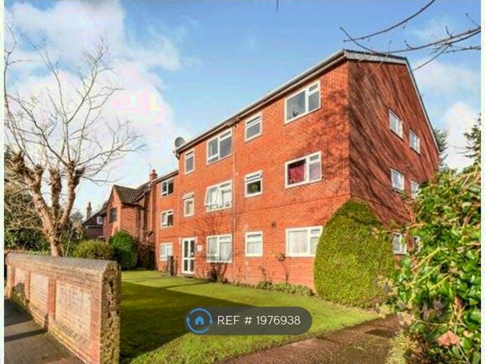 2 Bedroom Flat To Rent In Park Road, Watford, WD17