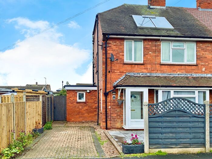3 Bedroom Semi Detached House For Sale In Brittain Drive, Grantham, NG31