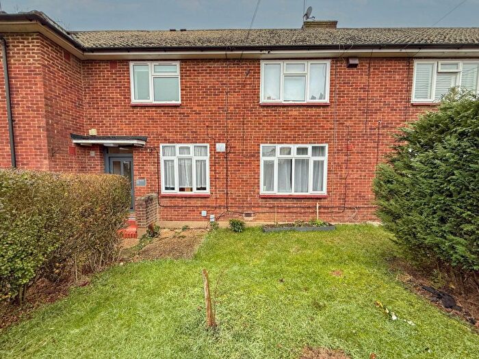 1 Bedroom Flat For Sale In Ellesborough Close, Watford, WD19