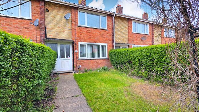 2 Bedroom Terraced House For Sale In New College Close, Gorleston, NR31