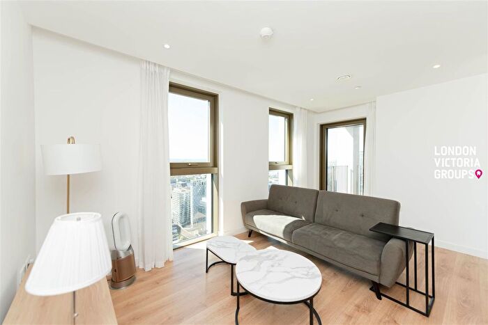 2 Bedroom Flat To Rent In Marsh Wall, London, E14