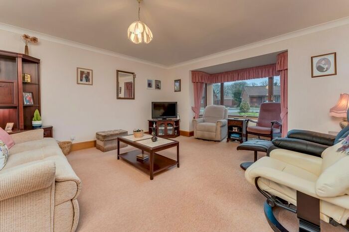 3 Bedroom Detached Bungalow For Sale In Shewalton Moss, Drybridge ...
