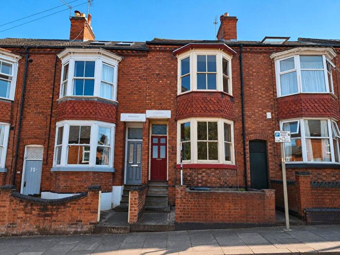 3 Bedroom Terraced House For Sale In Lorne Road, Clarendon Park, Leicester, LE2