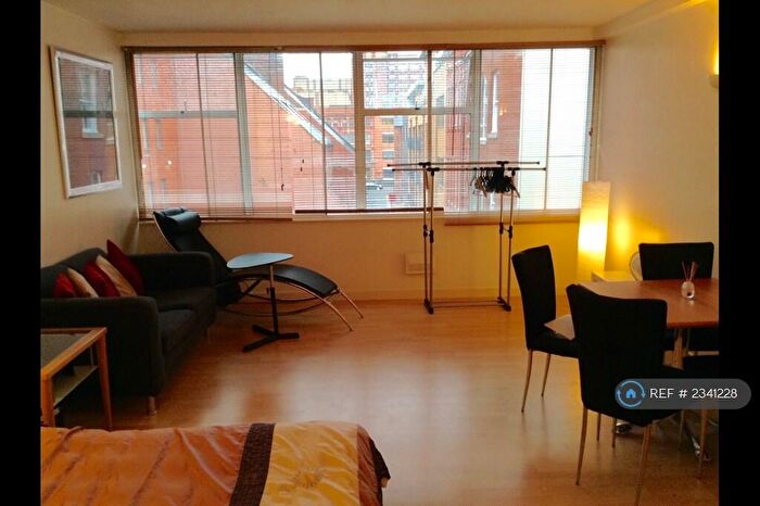 1 Bedroom Flat To Rent In York Place, Leeds, LS1