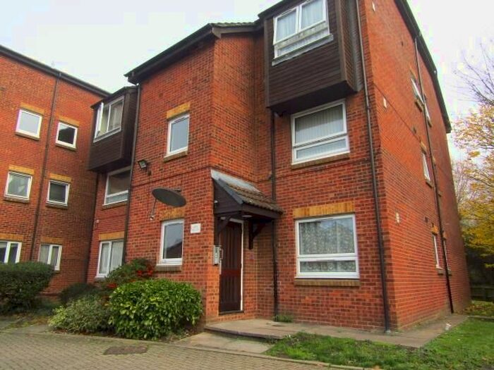 Houses to rent in Chalvey Road West, SL1, Slough