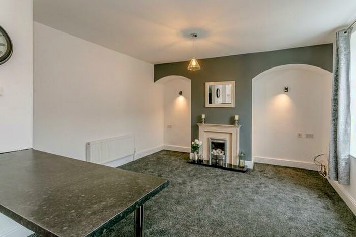 3 Bedroom Terraced House To Rent In Leadenhall Street, King Cross, Halifax, HX1