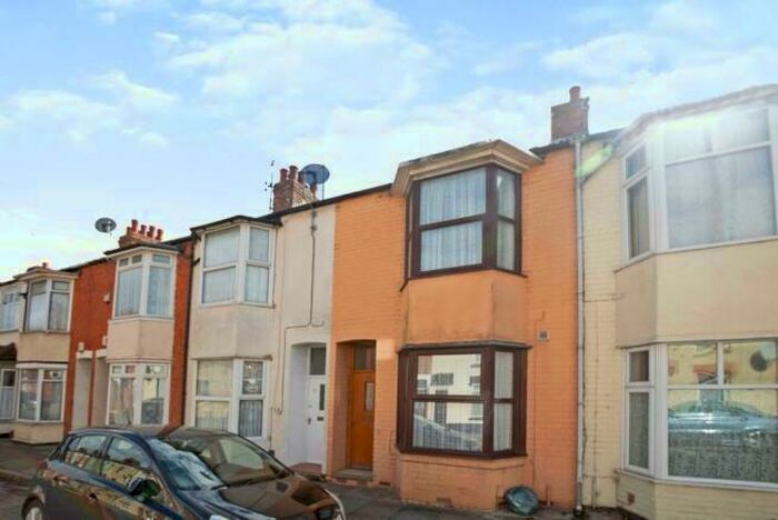 3 Bedroom House To Rent In Lincoln Road, Northampton, NN5