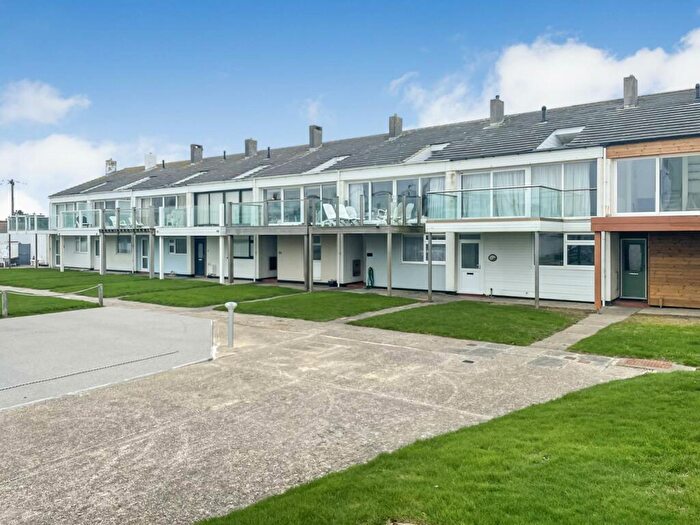 3 Bedroom Terraced House To Rent In Marineside, Bracklesham, PO20