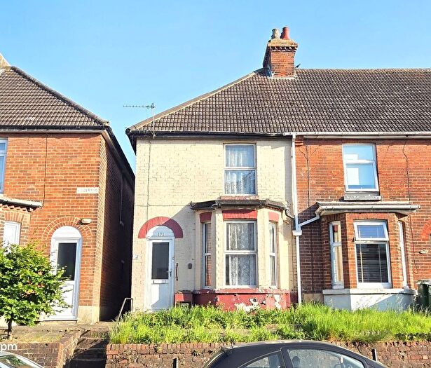 2 Bedroom End Terrace House For Sale In Cheriton High Street, Folkestone, CT19