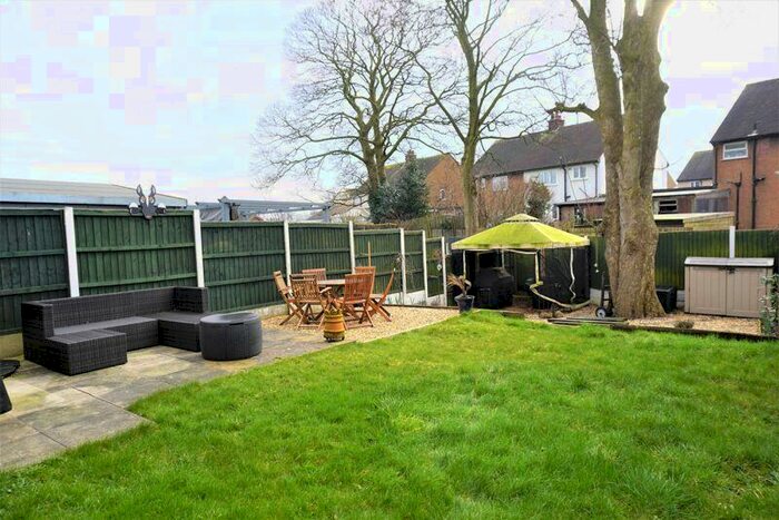 3 Bedroom Semi-Detached House For Sale In Wentworth Avenue, Preston, PR4