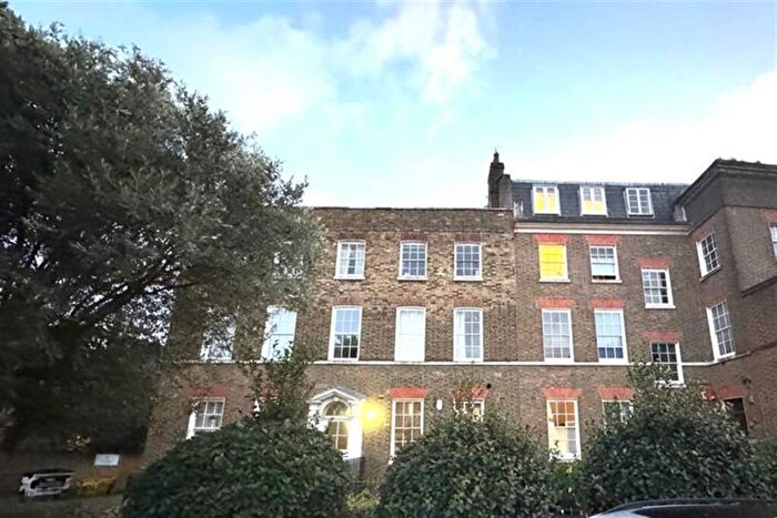 3 Bedroom Apartment To Rent In Stoke Newington Church Street, London, N16