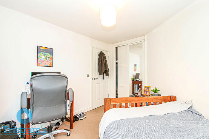2 Bedroom Apartment To Rent In Flat, Park View Court, West Bridgford, NG2