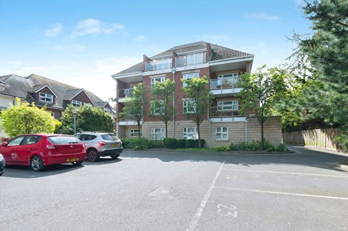 3 Bedroom Flat For Sale In Christchurch Road, Bournemouth, Dorset, BH1