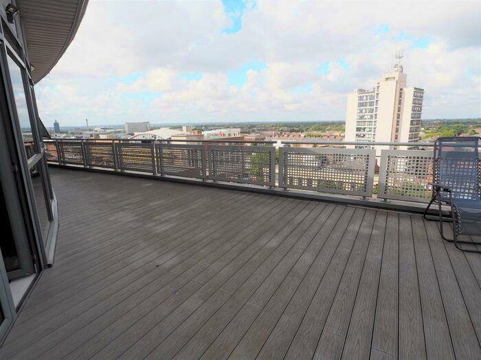 1 Bedroom Apartment To Rent In Queens Court, Dock Street, Hull, HU1