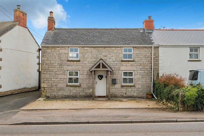3 Bedroom Cottage For Sale In Spacious Home, Large Garden, Parking, Breage, TR13