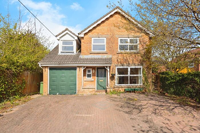 5 Bedroom Detached House For Sale In Badger Close, Four Marks, Alton, Hampshire, GU34