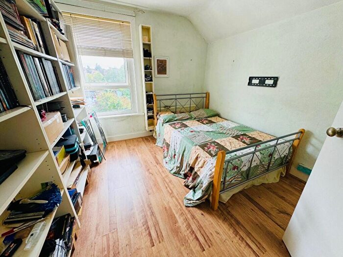 3 Bedroom Terraced House For Sale In Pretoria Road, Romford, London, RM7