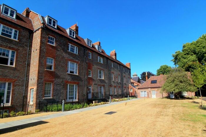 1 Bedroom Apartment To Rent In London Road, Reading, RG1