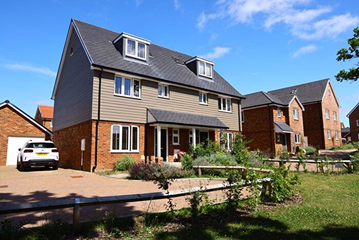 4 Bedroom Semi-Detached House For Sale In Heathpoult Road, Verwood, BH31