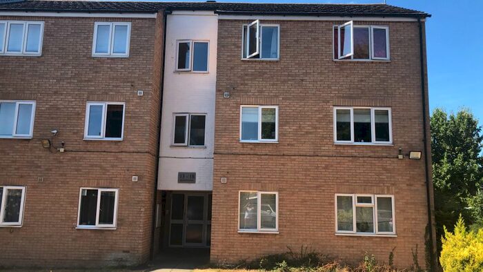 2 Bedroom Flat To Rent In Benyon Path, South Ockendon, RM15