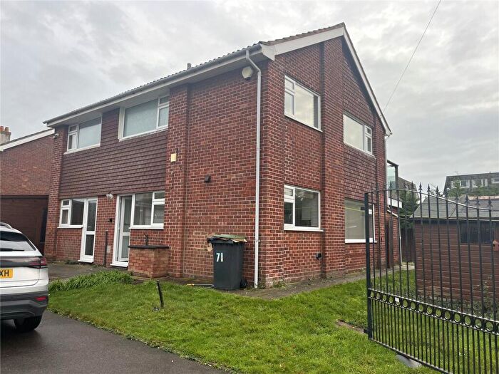 4 Bedroom Detached House To Rent In Southwood Road, Hayling Island, Hampshire, PO11