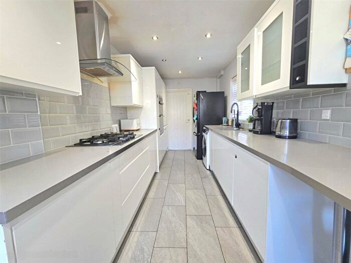 5 Bedroom Semi-Detached House To Rent In Trent Avenue, Upminster, RM14