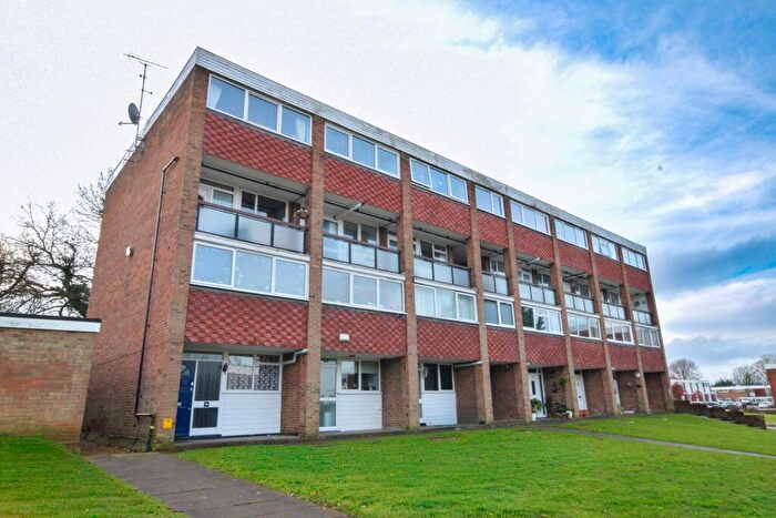 2 Bedroom Flat To Rent In Edgewood Drive, Orpington, BR6