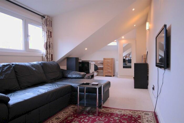 1 Bedroom Flat To Rent In Cathedral Road, Pontcanna, Cardiff, CF11