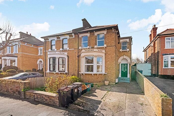 2 Bedroom Flat For Sale In Venner Road, Sydenham, London, SE26