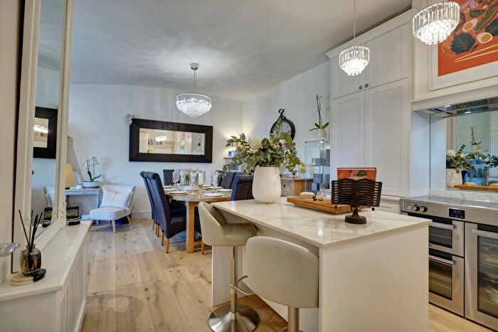 2 Bedroom Penthouse For Sale In Mead Lane, Hertford, SG13