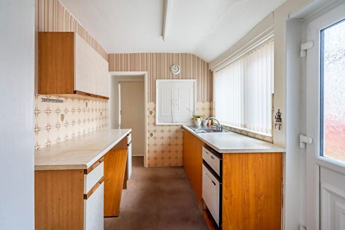2 Bedroom Terraced House For Sale In Carrington Avenue, York, YO26