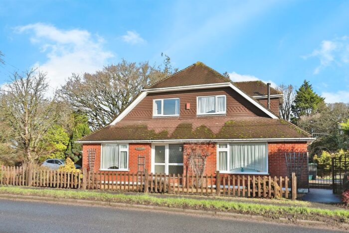 5 Bedroom Detached House For Sale In Christchurch Road, West Parley, Ferndown, BH22