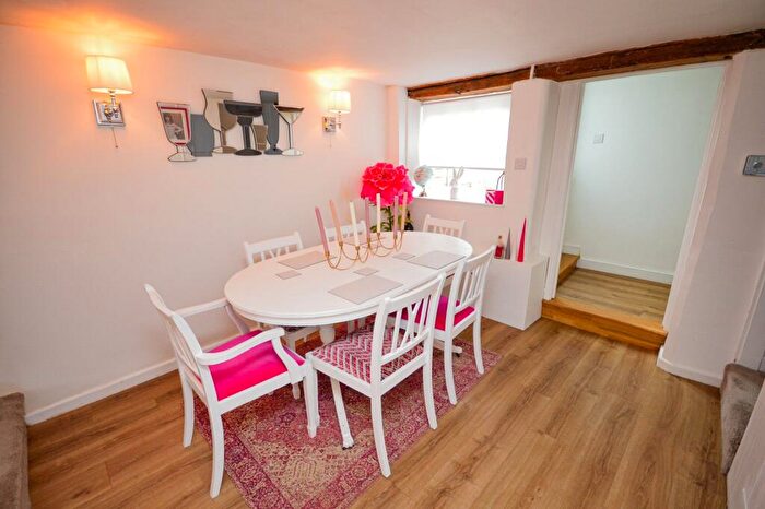 2 Bedroom Cottage To Rent In Front Street, South Creake, NR21