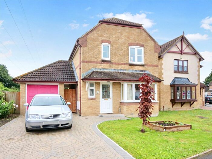 3 Bedroom Detached House For Sale In Stephenson Drive, Frome, Somerset, BA11