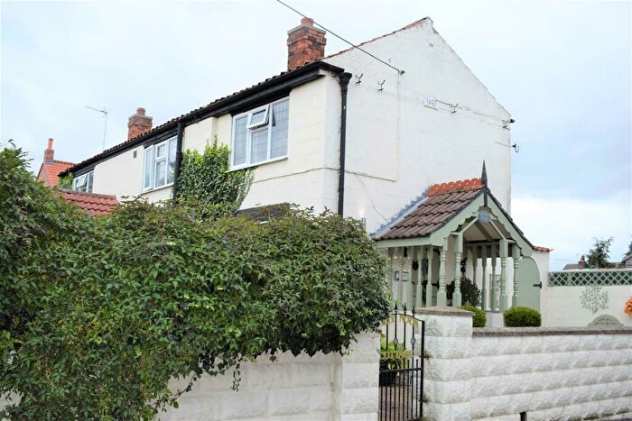 3 Bedroom Cottage For Sale In Silver Street, Waddingham, Gainsborough, DN21