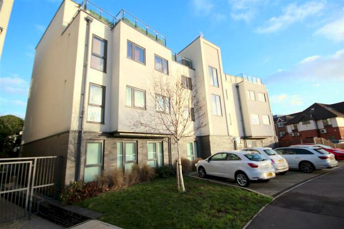 1 Bedroom Flat To Rent In Bradfield Close, GU22